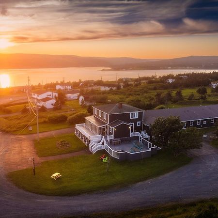 Edge Of The Avalon Inn Trepassey Экстерьер фото